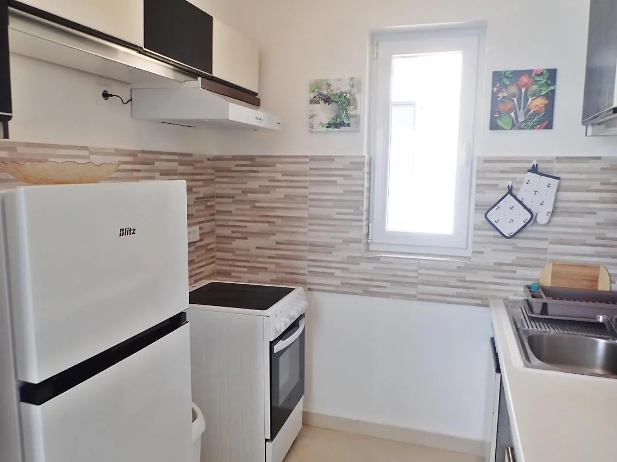 Plava Laguna With Beautiful Seaview Seline Apartment